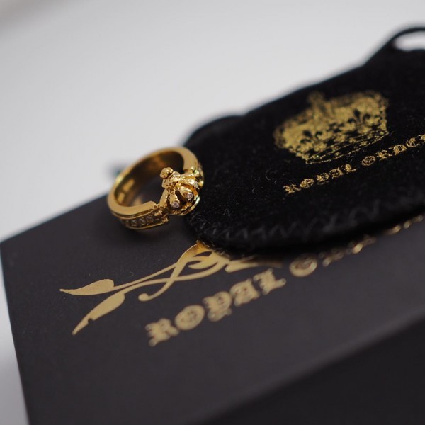 人気SALE，正規品 ROYAL ORDER ロイヤルオーダー K18クラウンバンド ダイヤモンドリング 定価44万円 9号 正規品 GR31-DD CROWN ＆ TRIPLE BAND 18Kゴールド(指輪)｜売買されたオークション情報、yahooの商品情報をアーカイブ 指輪