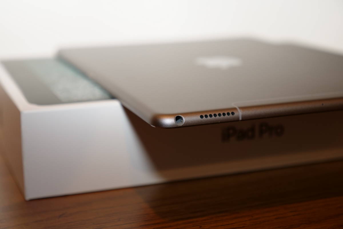 simロック解除済み iPad Pro 10.5インチ Wi-Fi+Cellular 64GB スペースグレー（中古）