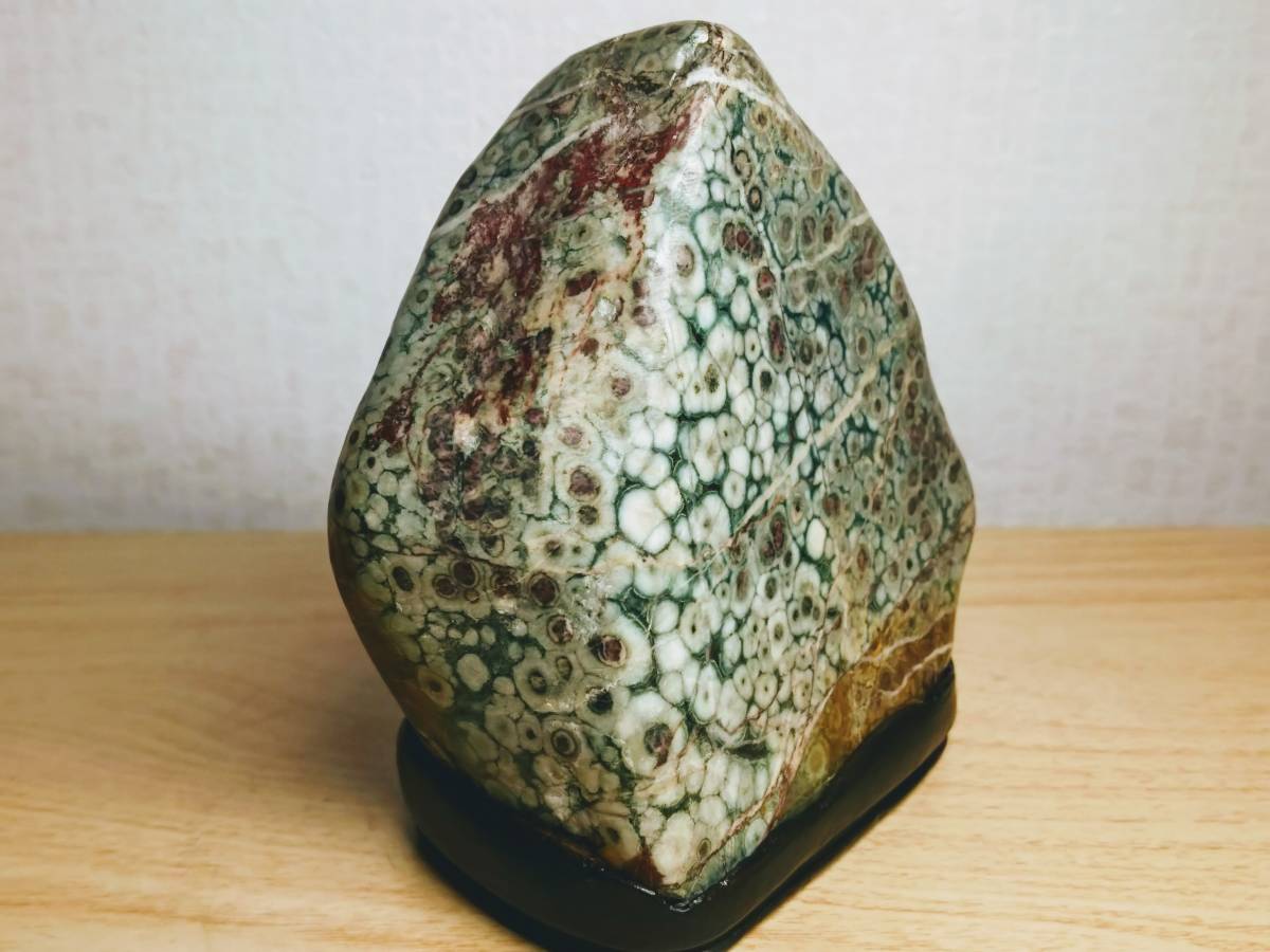 た*は様 孔雀菊花石　枝に咲く菊　根尾 鑑賞石 水石 自然石　盆栽　盆石　花梨台 た*は様 孔雀菊花石 枝に咲く菊 根尾 鑑賞石 水石 自然石 盆栽 盆石