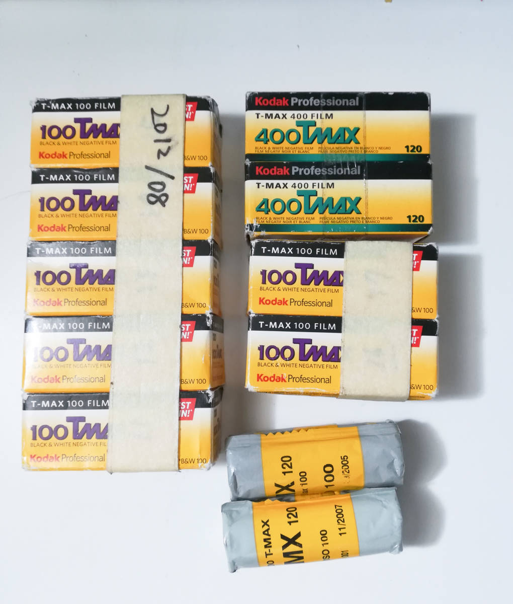 激安大特価，高品質 期限切れブローニーフィルム モノクロ TMAX100 TMAX400 合計１１本(フィルム)｜売買されたオークション情報、yahooの商品情報をアーカイブ公開 - オークファン フィルム