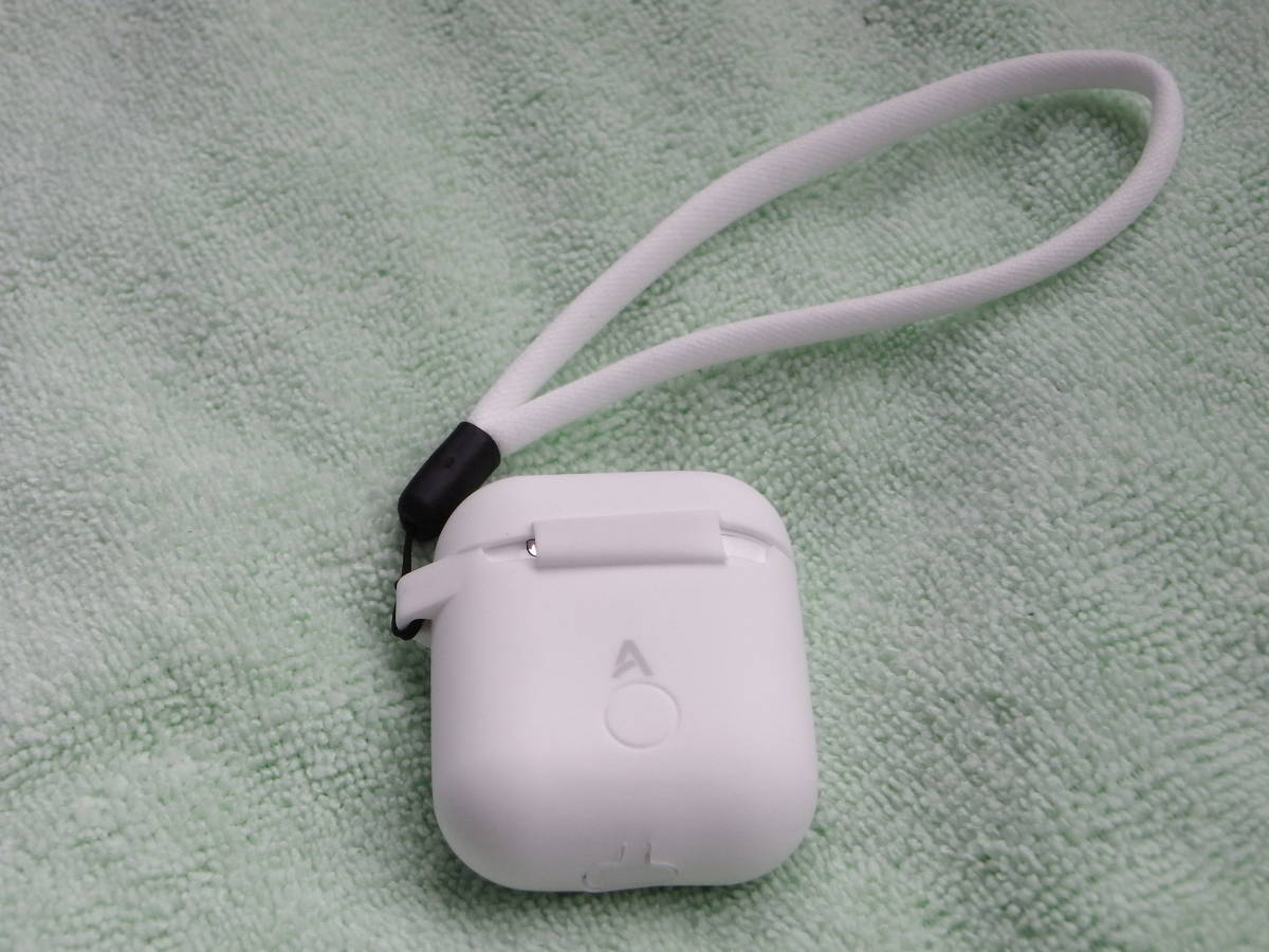 美品『Apple AirPods エアーポッズ／おまけ2点あり／MMEF2J/A』 【公式