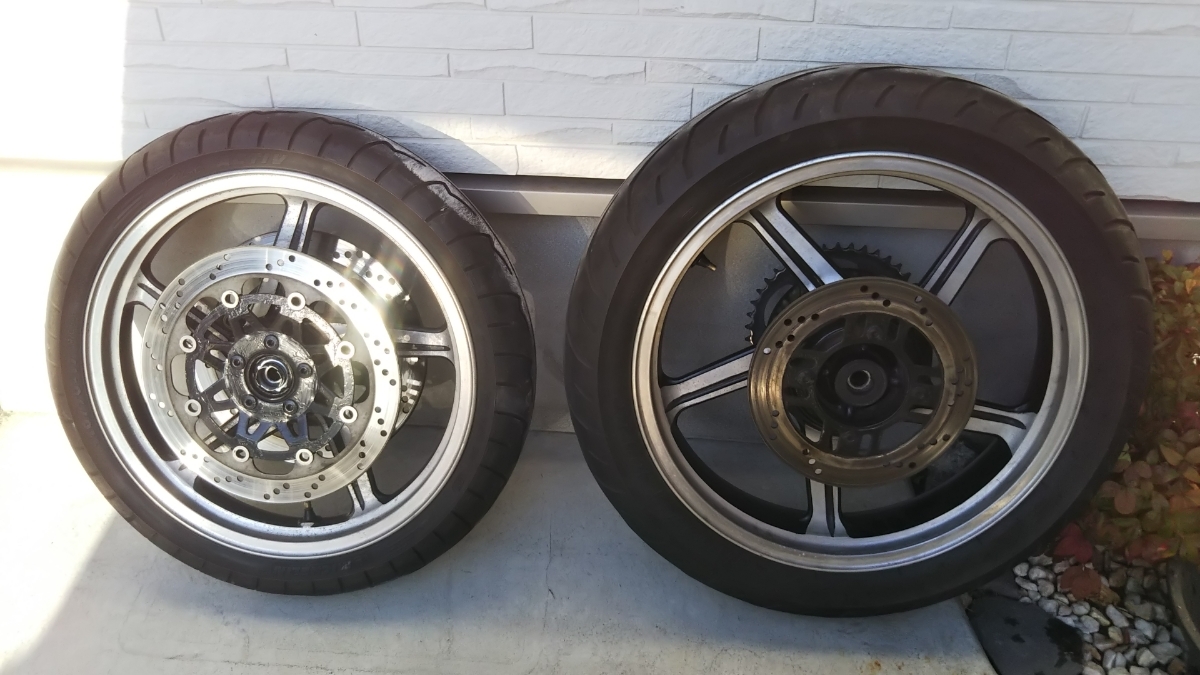 ゼファー400前後ホイールタイヤセット、ブレーキディスク、スプロケ付き_2