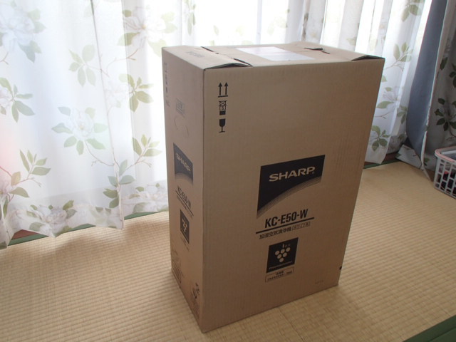 シャープ 加湿空気清浄機 【KC-E50-W】プラズマクラスター搭載 PM2.5対応