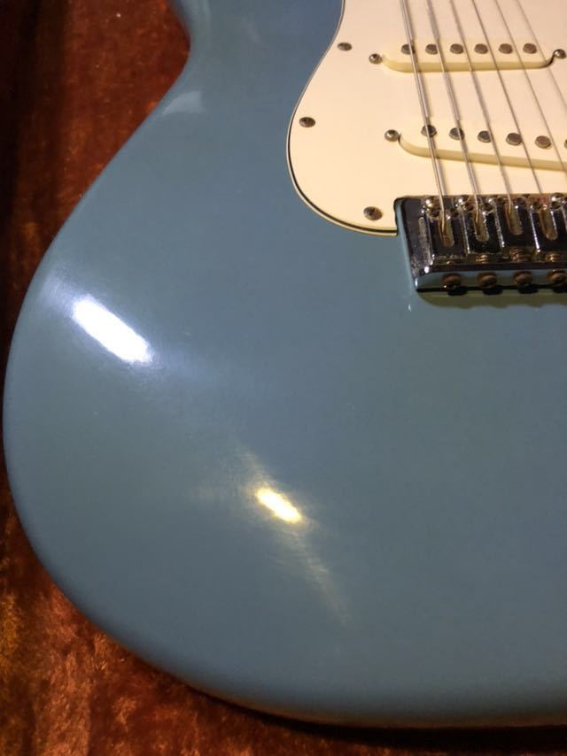 ダフネブルー ヴィンテージ ストラトキャスター ラッカー 中古 Fender
