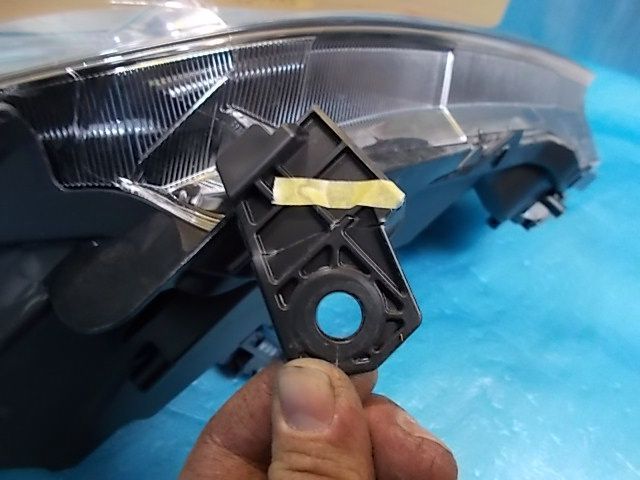 ヴェゼル HV RU3 / RU4 前期 LED 右 ヘッドライト №ZTA81262 【公式通販】