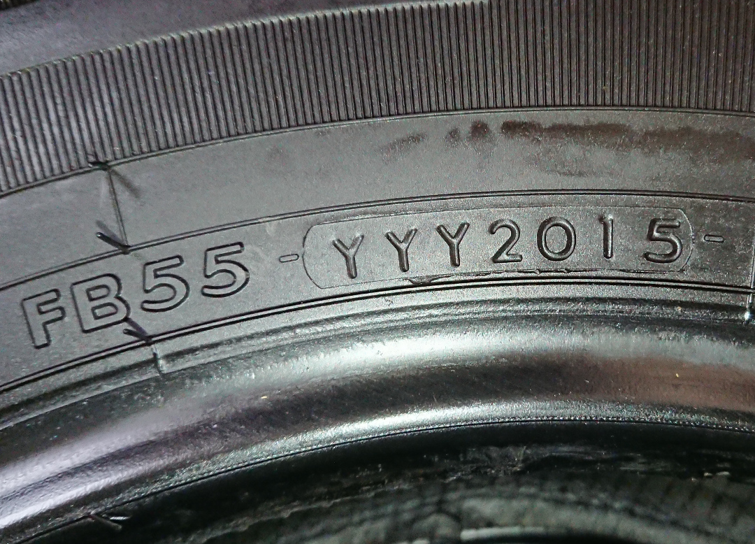 ヨコハマ スタッドレスタイヤ 15インチ 4本 195/80R15 107/105L LT IG91【2015年製中古】バン用ハイエース_3