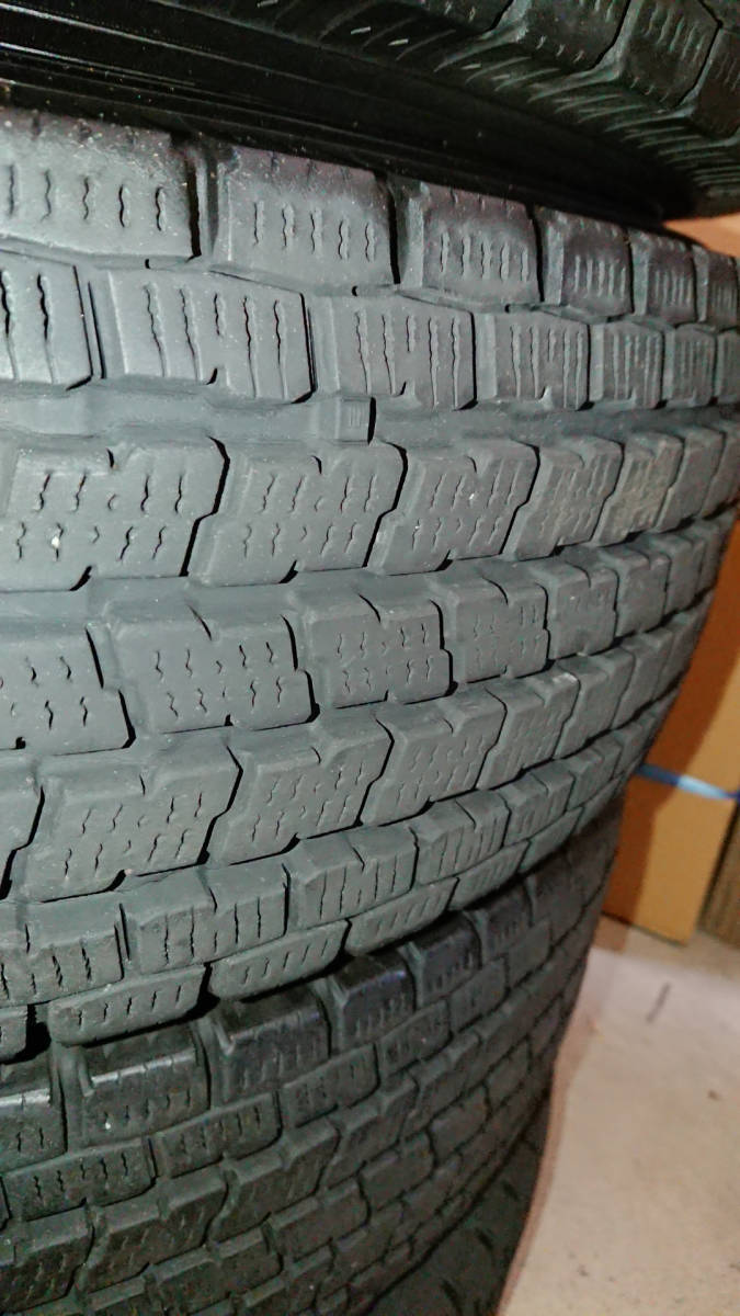 ヨコハマ スタッドレスタイヤ 15インチ 4本 195/80R15 107/105L LT IG91【2015年製中古】バン用ハイエース_4