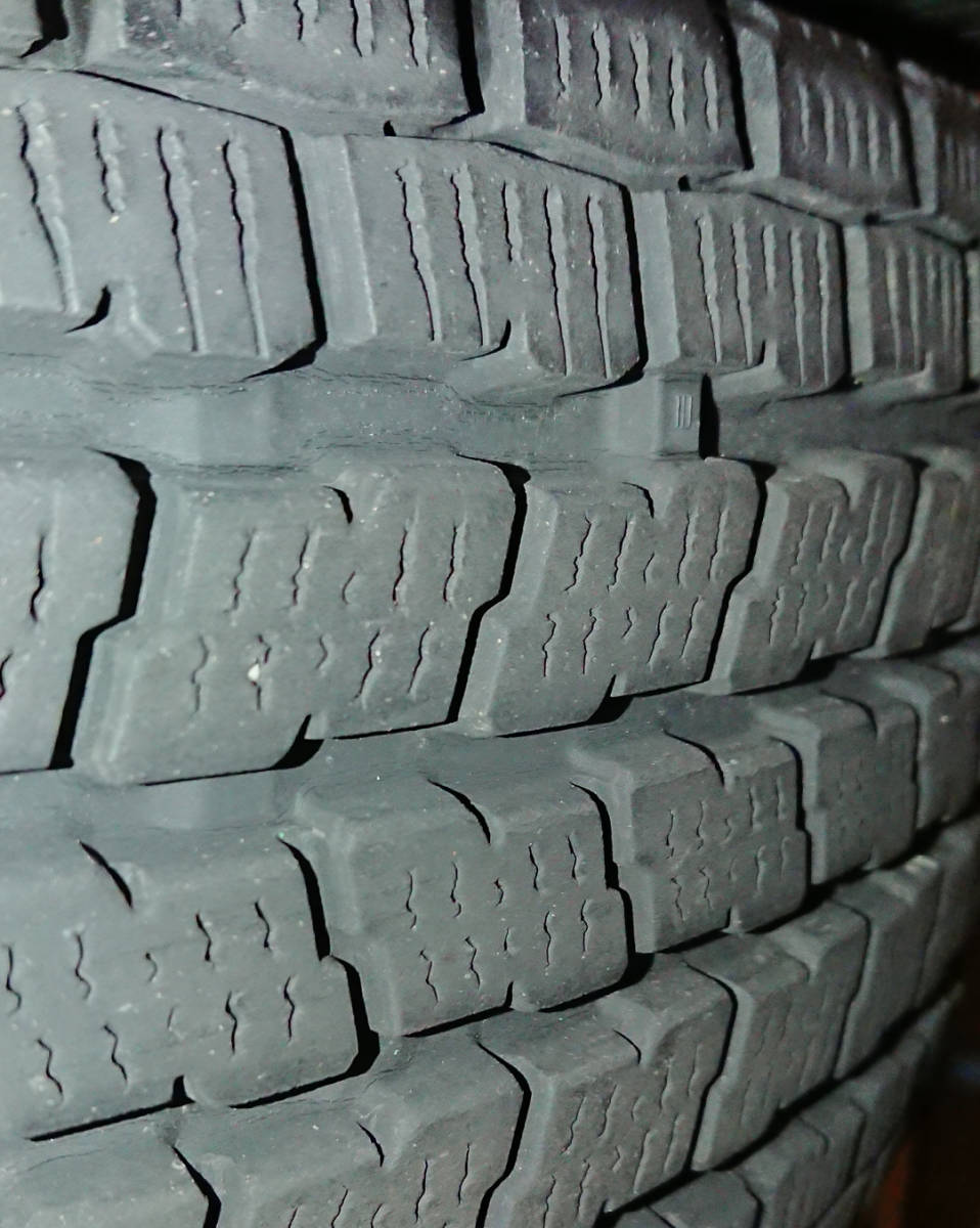 ヨコハマ スタッドレスタイヤ 15インチ 4本 195/80R15 107/105L LT IG91【2015年製中古】バン用ハイエース_5