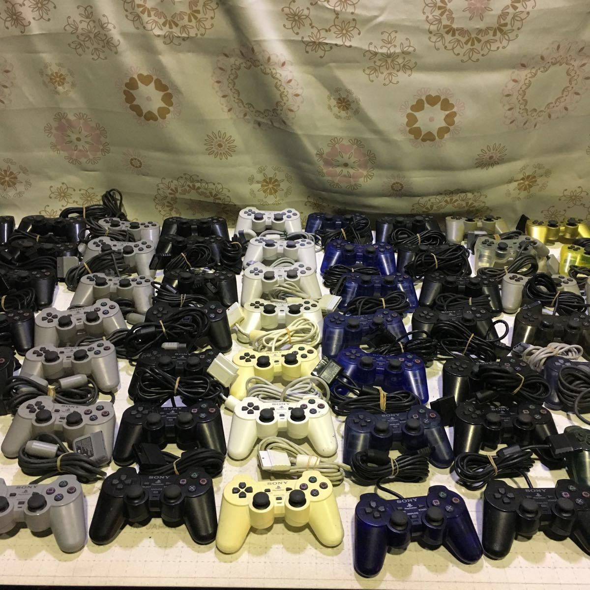 A1-5(J06)SONY/ソニー PS/PS2 コントローラー 計77台セット (SCPH-110/SCPH-1200/SCPH-10010 ジャンク品 まとめて70点