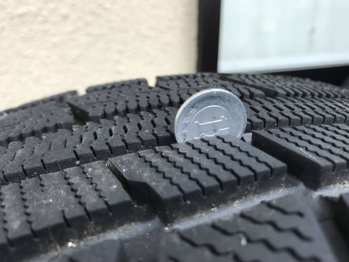 売り切り215/65-16スタッドレス★　TOYO TRANPATH TX １シーズンのみ使用　★