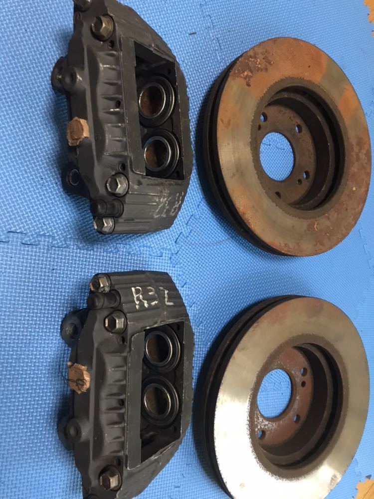 オ*ト様 HCR32 純正フロントキャリパー オ*ト様 HCR32 hcr32純正キャリパー