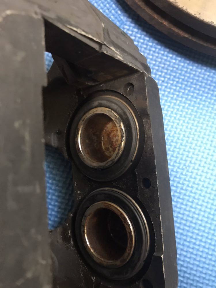 オ*ト様 HCR32 純正フロントキャリパー オ*ト様 HCR32 hcr32純正キャリパー