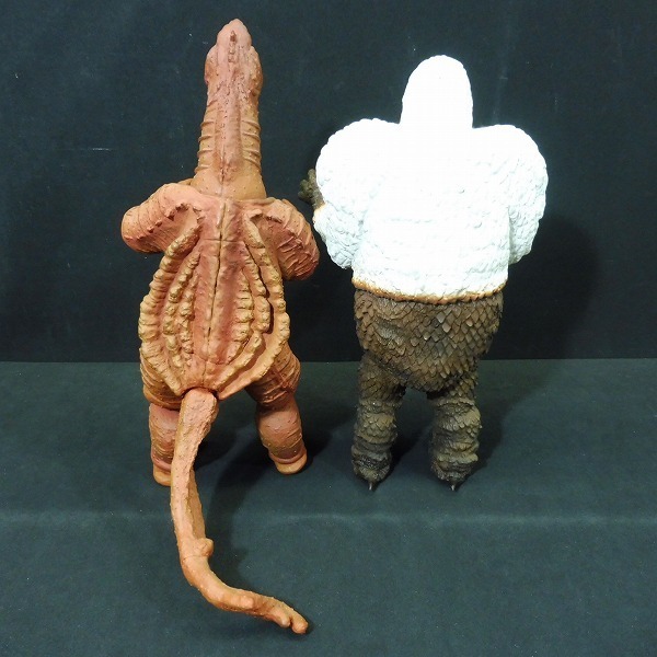 X-PLUSウルトラマン大怪獣シリーズ メルカリ 『赤色火焔怪獣バニラ
