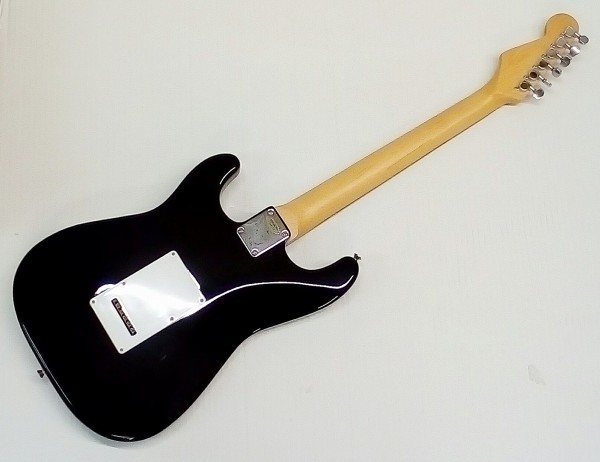 中古】 BUSKER`S エレキギター ストラトキャスター タイプ バスカーズ