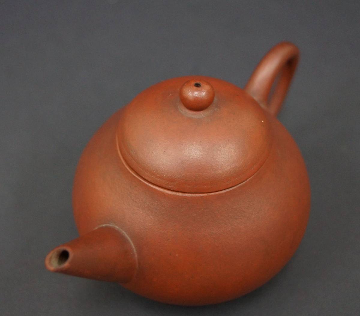 中国 朱泥 急須 紫砂 茶壷 清代-民国期 朱泥梨型壺（急須）（1616–1949CE 荊渓南孟臣製 在銘 荊渓恵孟臣 梨形朱泥急須 朱泥急須 HANASOUVI | 数量限定 「孟臣+急須」の落札相場・落札価格