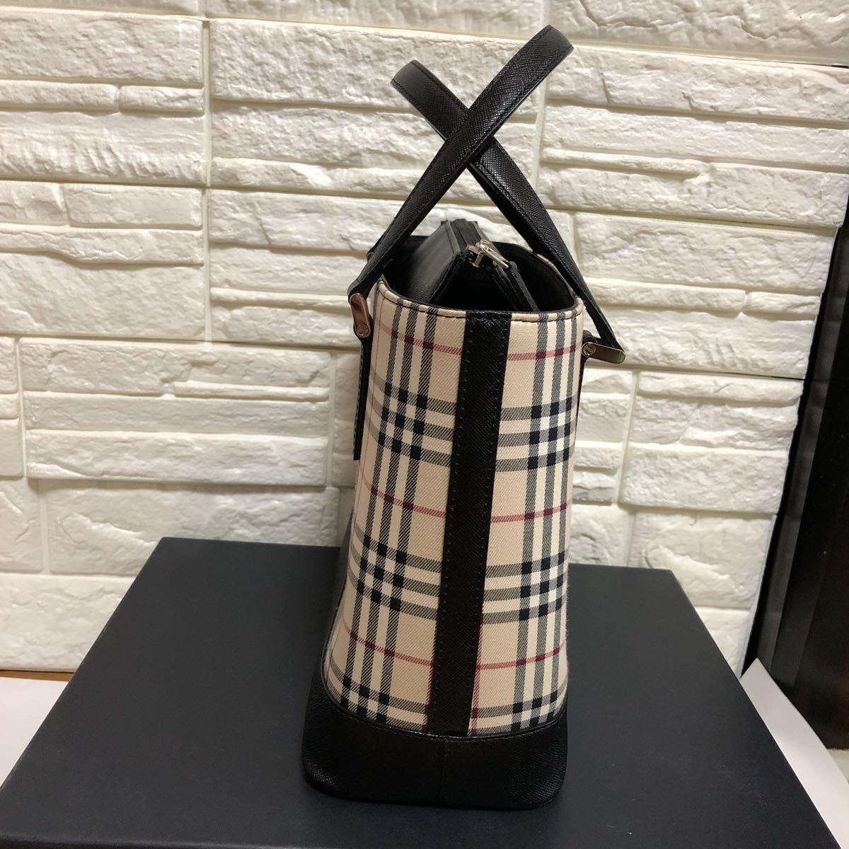 極美品✨ BURBERRY バーバリー 二つ折り財布 ノバチェック 極 美 極美品✨ BURBERRY バーバリー 二つ折り財布 ノバチェック 極 美