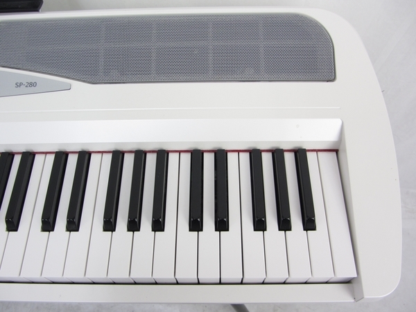【月末特価】KORG SP-250 電子ピアノ 88鍵盤　本体 ホワイト Amazon | KORG コルグ デジタルピアノ SP-250WS ホワイトシルバー