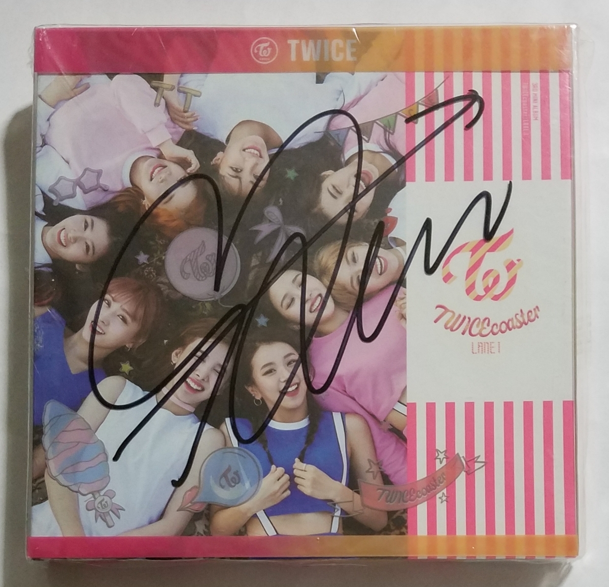 本物保証，SALE TWICE サナ 直筆サイン入り TWICEcoaster LANE1 Neon Magenta ver. 韓国盤 CD 未再生 TT トゥワイス トワイス 湊崎紗夏 SANA(アジアンポップス)｜売買されたオークション情報、yahooの商品情報をアーカイブ公 アジアンポップス
