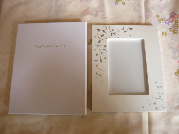 非売品 Van Cleef & Arpels ヴァンクリーフアーペル 写真立て 未使用 ヴァンクリーフ フォトスタンド 写真立て 非売品 フォト