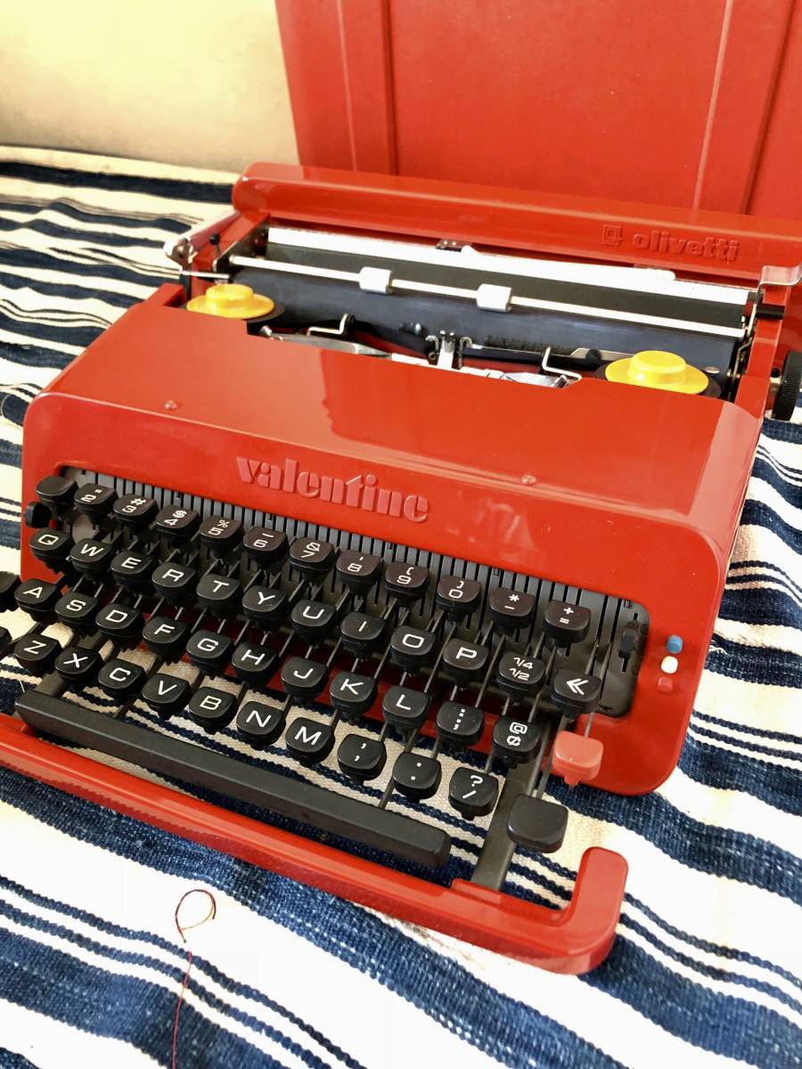 オリベッティ タイプライター Olivetti 赤バケツ valentine olivetti