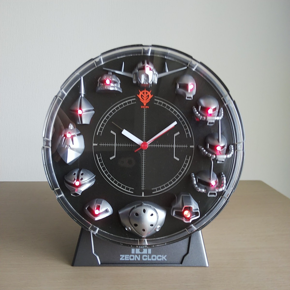 ジオンクロック ZEON 目覚まし時計 CLOCK ガンダム 機動戦士ガンダム