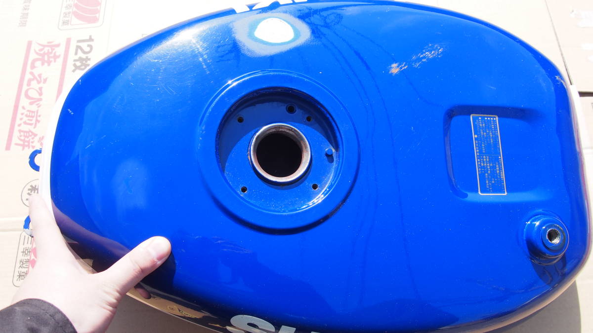 スズキ GSX-R400R タンク Suzuki GSX-R400 Fuel Tank NOS GSXR400