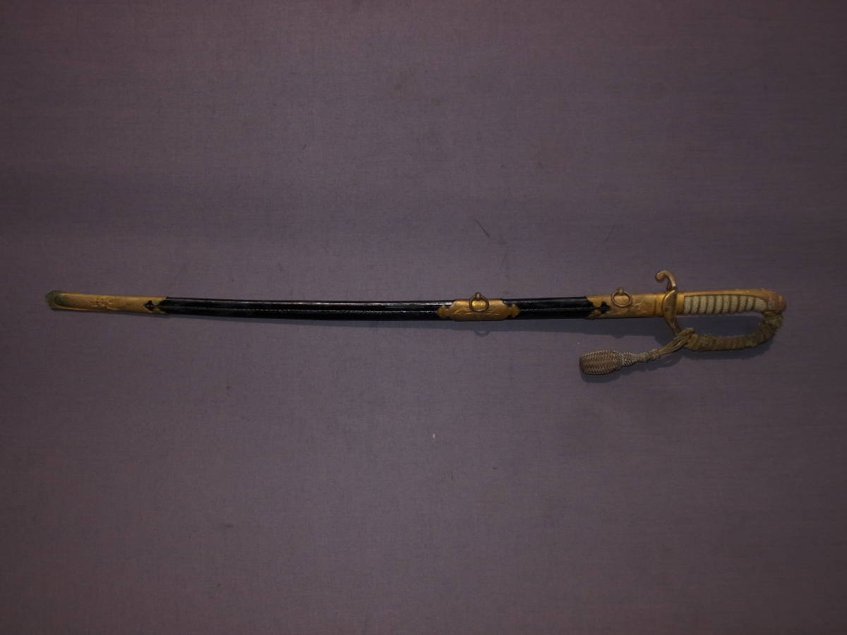  日本陸軍軍刀 サーベル揃え 指揮刀 ８４ｃｍ 刀緒付(鍔、刀装具)｜売買されたオークション情報、yahooの商品情報をアーカイブ公開 - オークファン 鍔、刀装具
