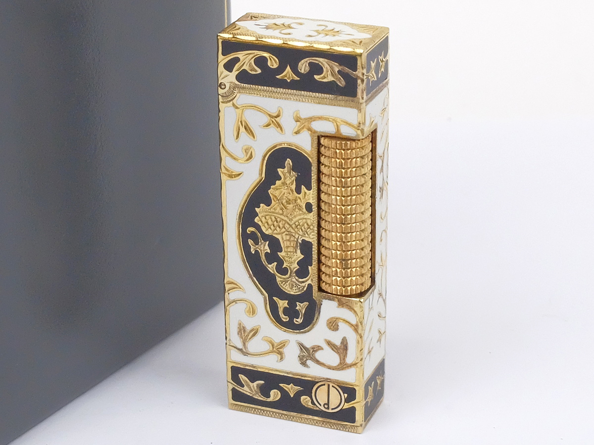  綺麗 dunhillダンヒル ダンヒルローラー ホールマーク 豪華装飾ガスライター ゴールド&times;ブラック&times;ホワイト(ダンヒル)｜売買されたオークション情報、yahooの商品情報をアーカイブ公開 ダンヒル