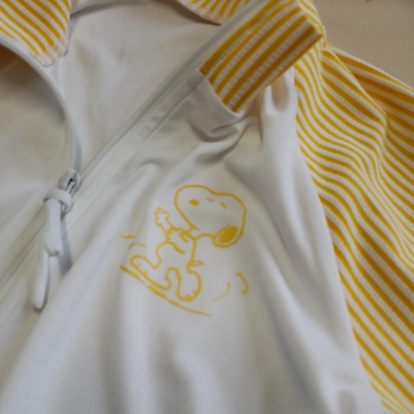 スヌーピー イエロー イラストが可愛い ジャケットパーカー 大人s 子供１５０から１５５ 150 145 154cm 売買されたオークション情報 Yahooの商品情報をアーカイブ公開 オークファン Aucfan Com