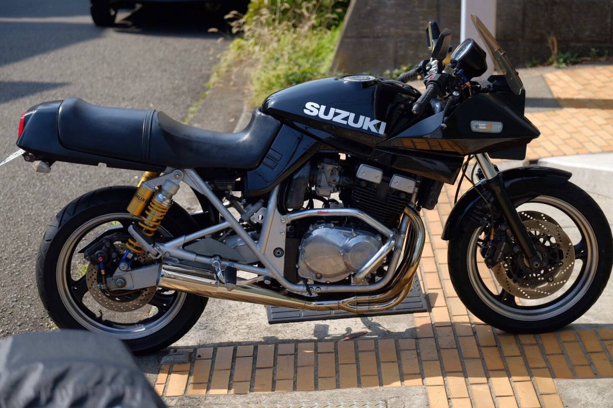 スズキ GSX400sカタナ ブラック外装/オーリンズ/カスタム多数/車検H31 
