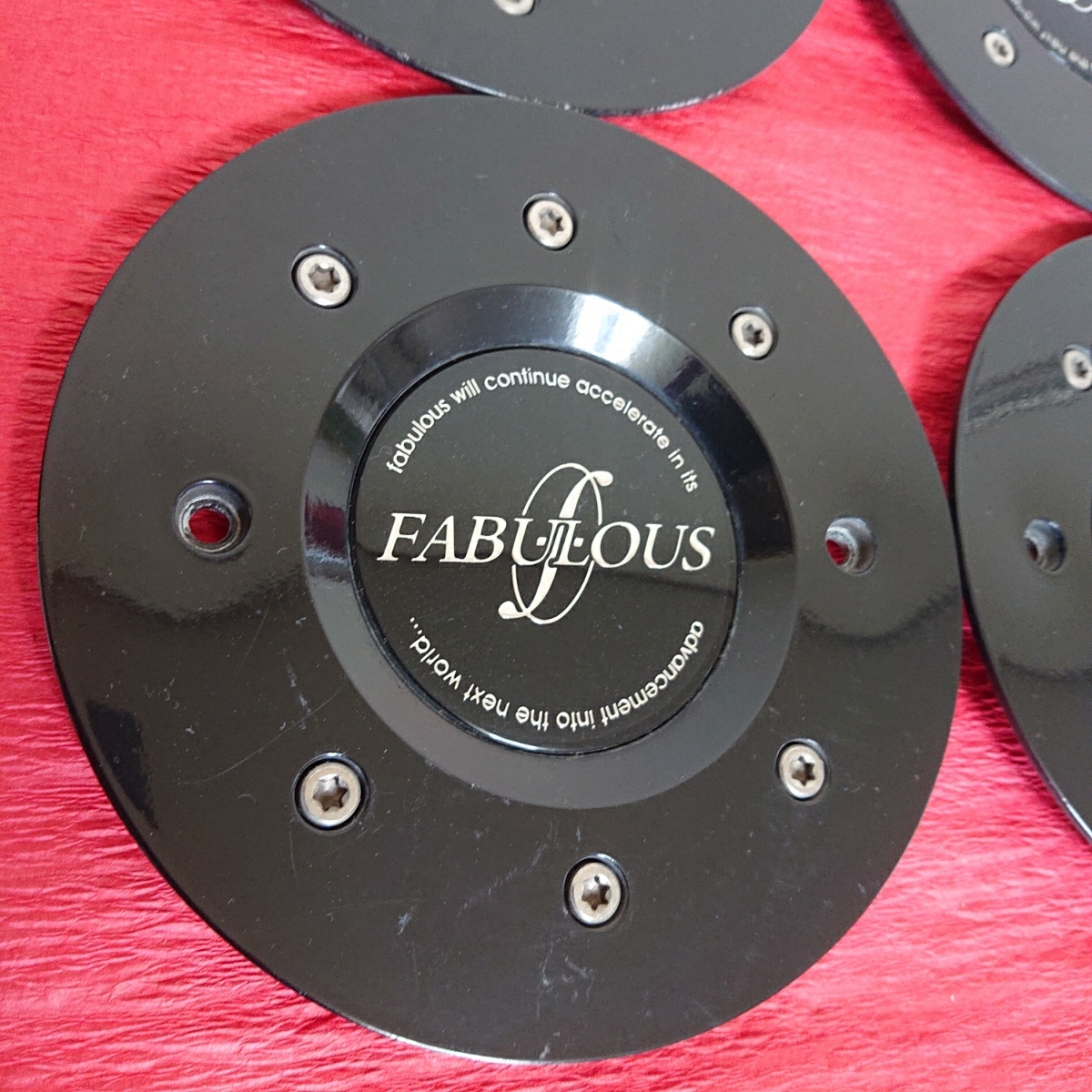 センターキャップ 4個 FABULOUS ファブレス - メルカリ アルミホイール 