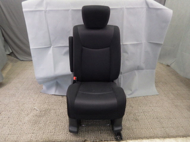 100%新品，新品 H25年 セレナ FNC26 C26 純正 助手席シート グレードG ZNo:30004061(日産用)｜売買されたオークション情報、yahooの商品情報をアーカイブ公開 - オークファン 日産用