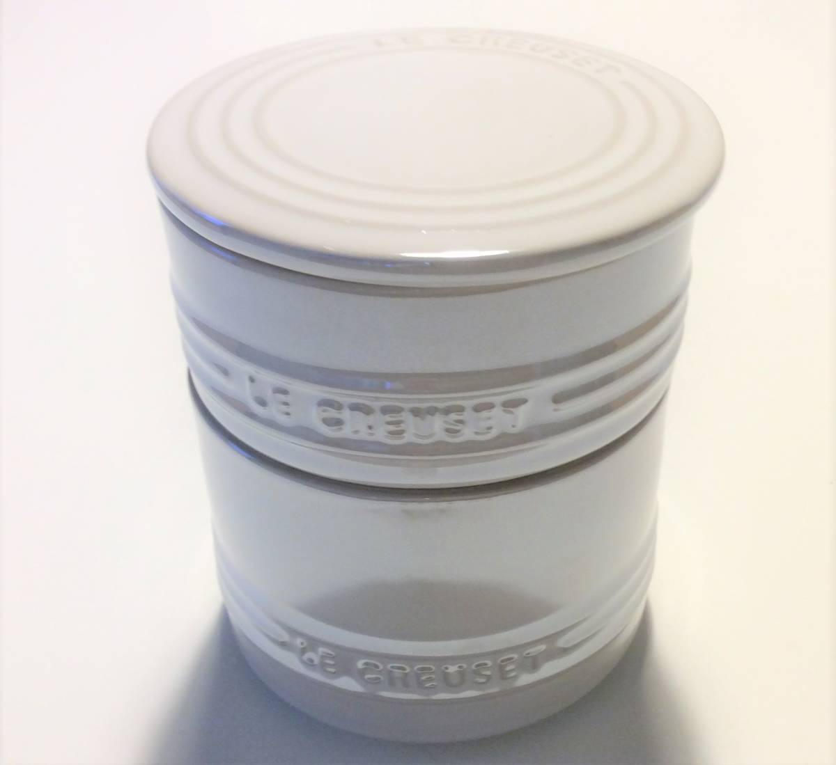 ル・クルーゼ／LE CREUSET　スタッキング・ラムカン・セット（ホワイト）☆訳あり＝Ｓ１個＋Ｌ１個+ふた_1