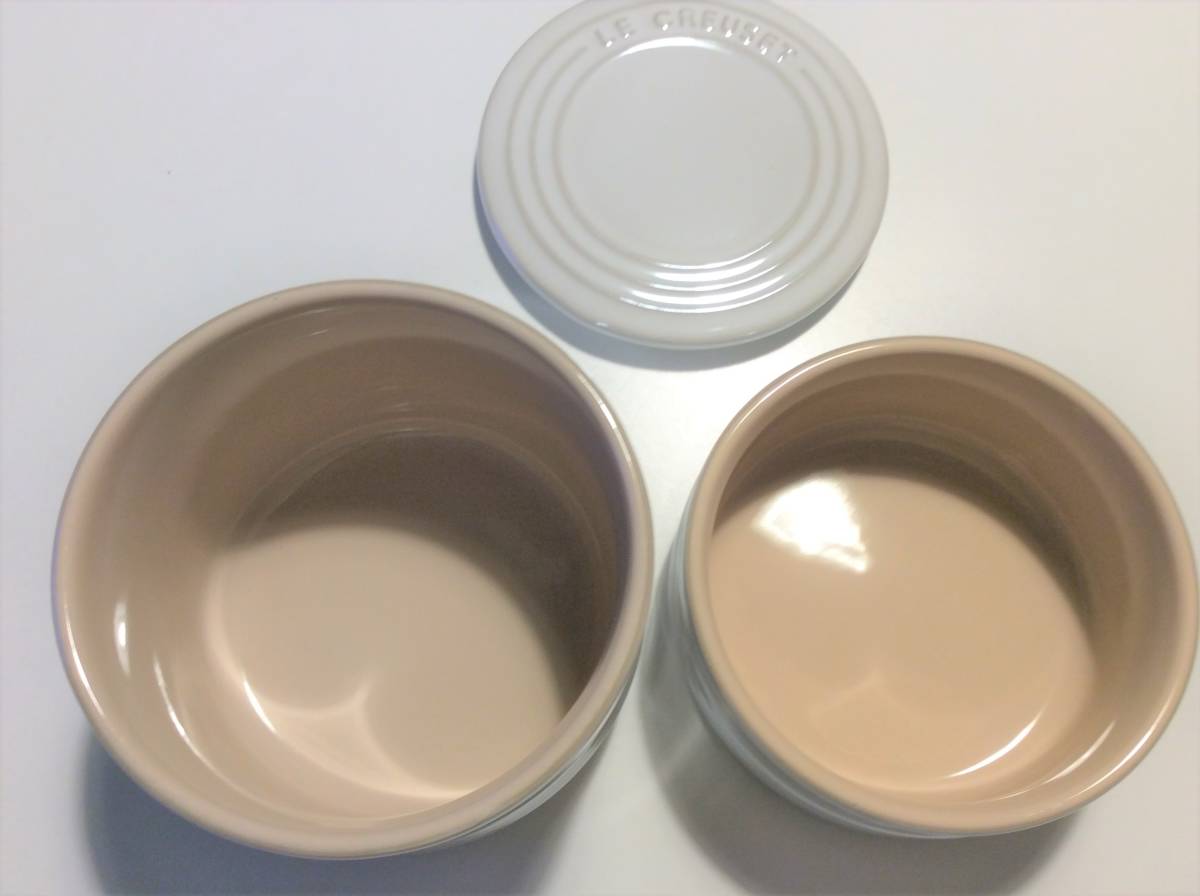 ル・クルーゼ／LE CREUSET　スタッキング・ラムカン・セット（ホワイト）☆訳あり＝Ｓ１個＋Ｌ１個+ふた_2