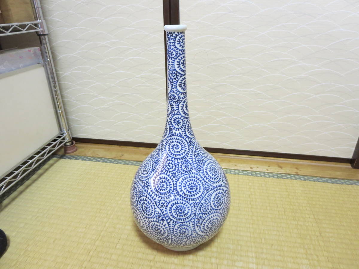 2026，低価 古伊万里染付蛸唐草文 特大鶴首花瓶 高さ47ｃｍ(染付)｜売買されたオークション情報、yahooの商品情報をアーカイブ公開 - オークファン 伊万里、有田