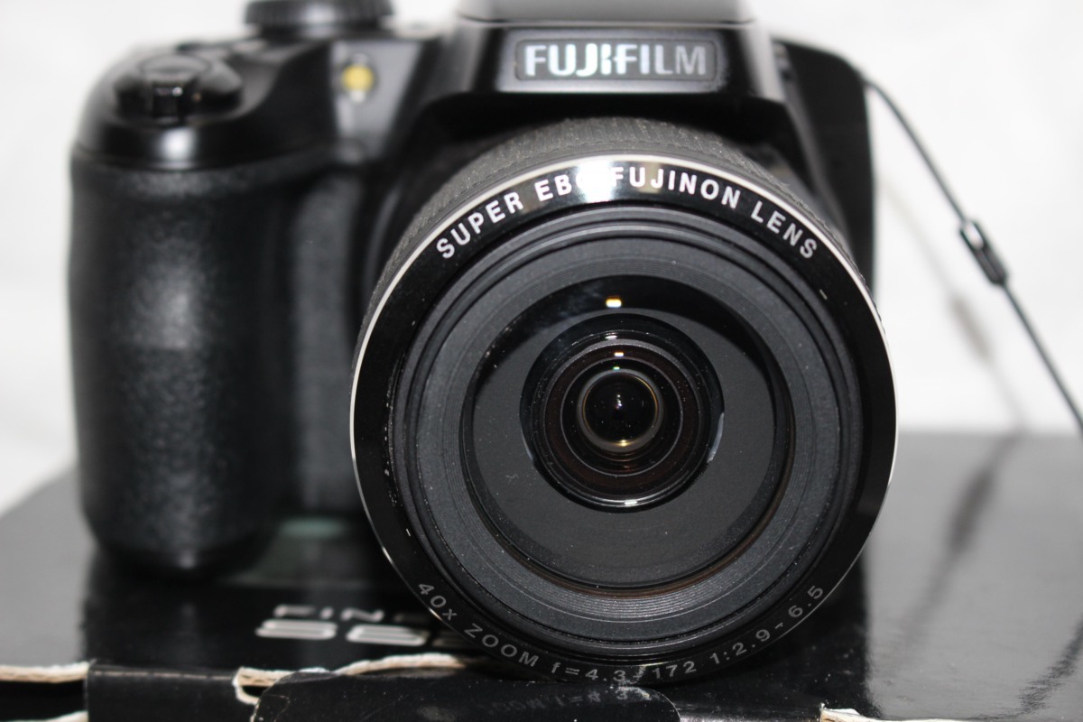 FinePix S8200 FUJIFILM Digital Camera デジタルカメラ S8200B B&amp 