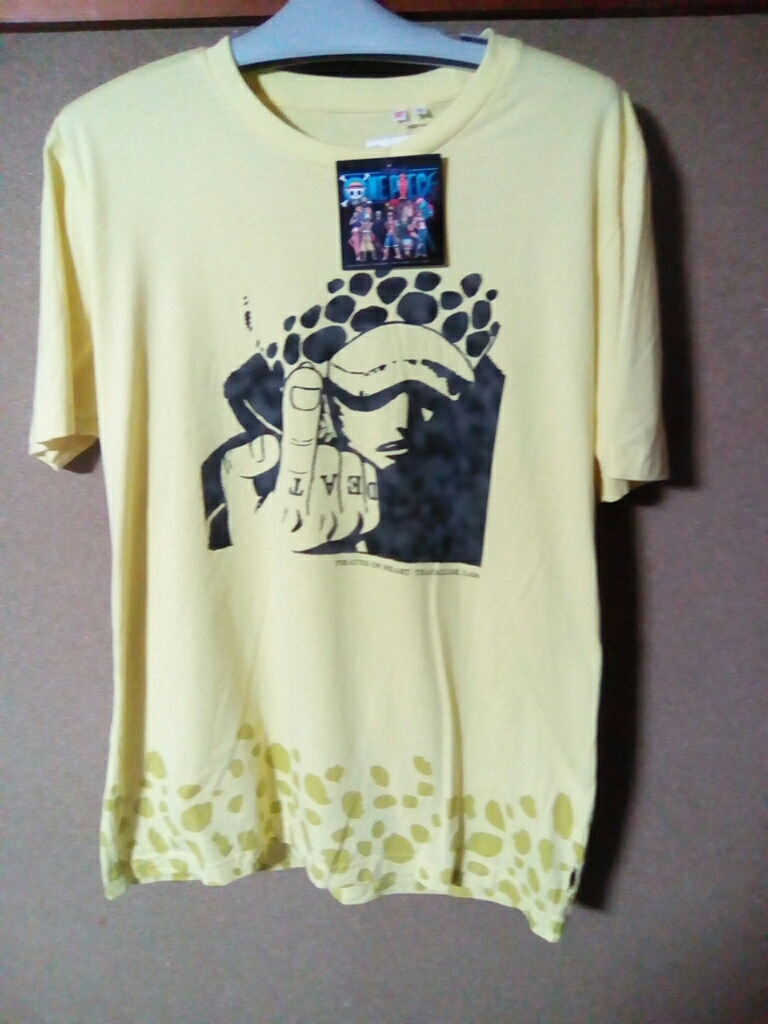 タグ付き ユニクロ Ut ワンピース トラファルガー ロー コラボ Tシャツ イエロー Xlサイズ 半袖tシャツ 売買されたオークション情報 Yahooの商品情報をアーカイブ公開 オークファン Aucfan Com