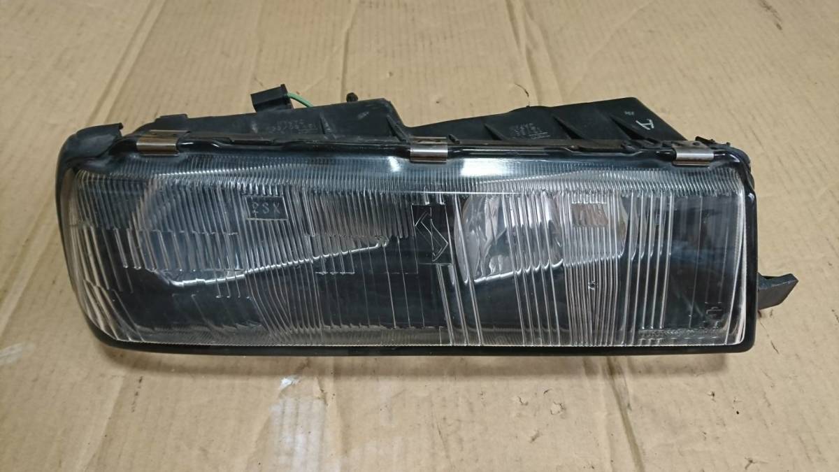 日産 旧車 スカイライン DR30 鉄仮面 ヘッドライト