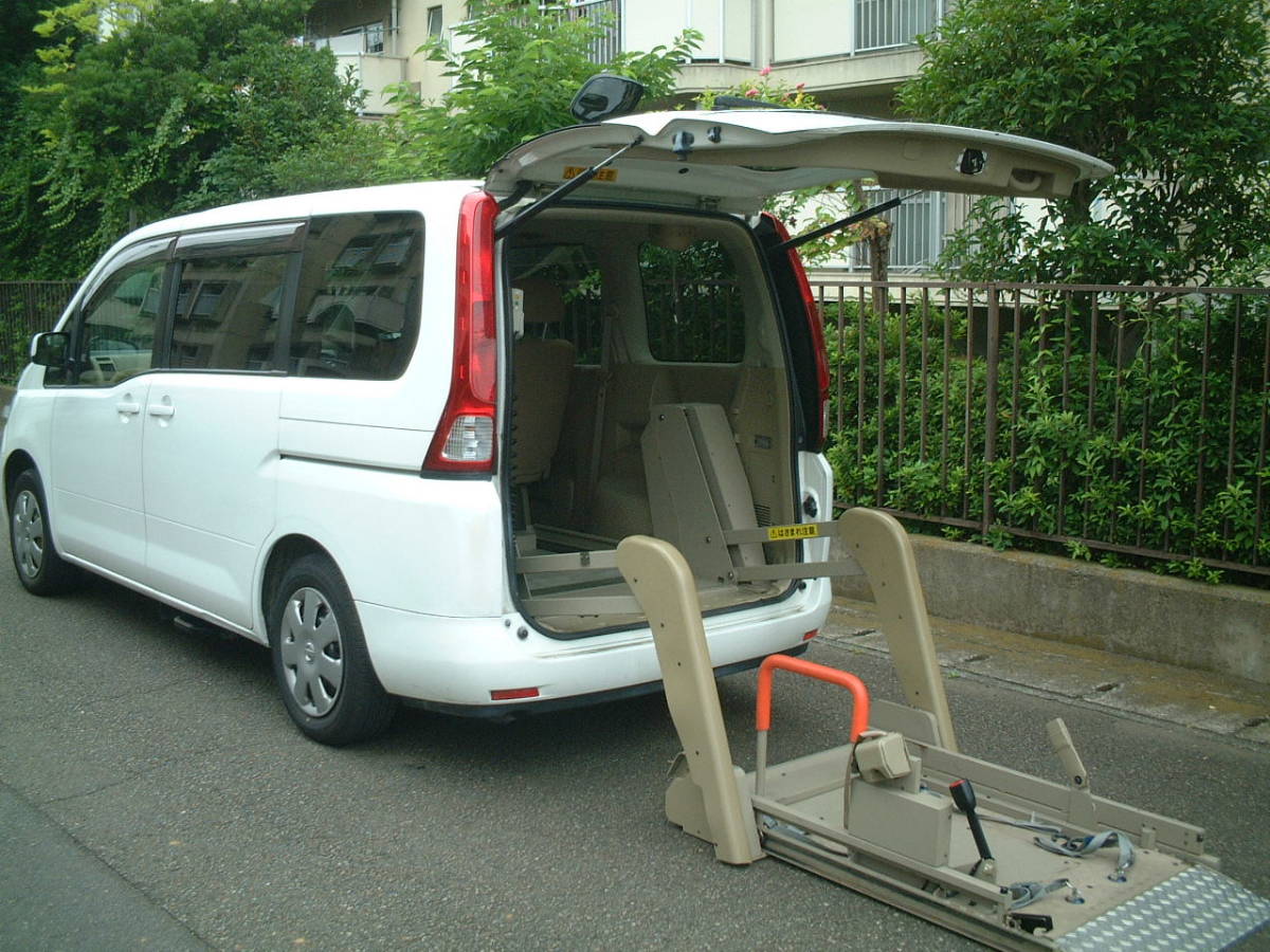 セレナ 日産：ライフケアビークル（福祉車両）｜日産セレナLVシリーズ 