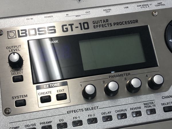 美品BOSS GT-10 ギターマルチエフェクター 箱⁄説明書付き BOSS BOSS GT-