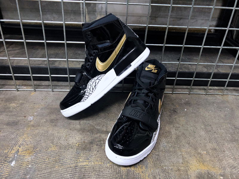 USA購入 NIKE AIR JORDAN LEGACY 312 Black/ Metallic Gold