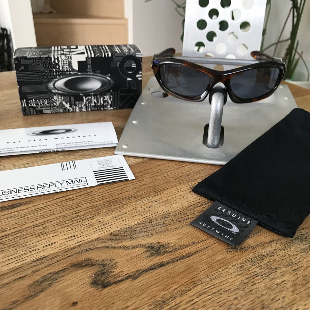 正規品，大人気 中 廃盤モデル OAKLEY モンスタードッグ BROWN TORTOISE 付属品あり(セル、プラスチックフレーム)｜売買されたオークション情報、yahooの商品情報をアーカイブ公開 - オークファン セル、プラスチックフレーム