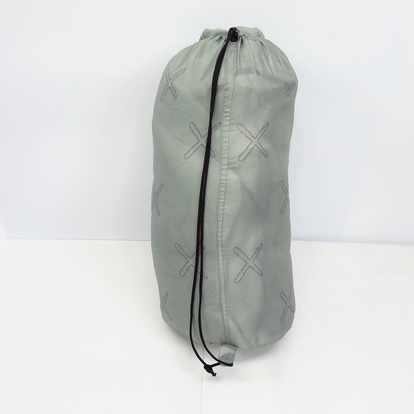 アウトドア KAWS HOLIDAY JAPAN Herschel 寝袋 シュラフ