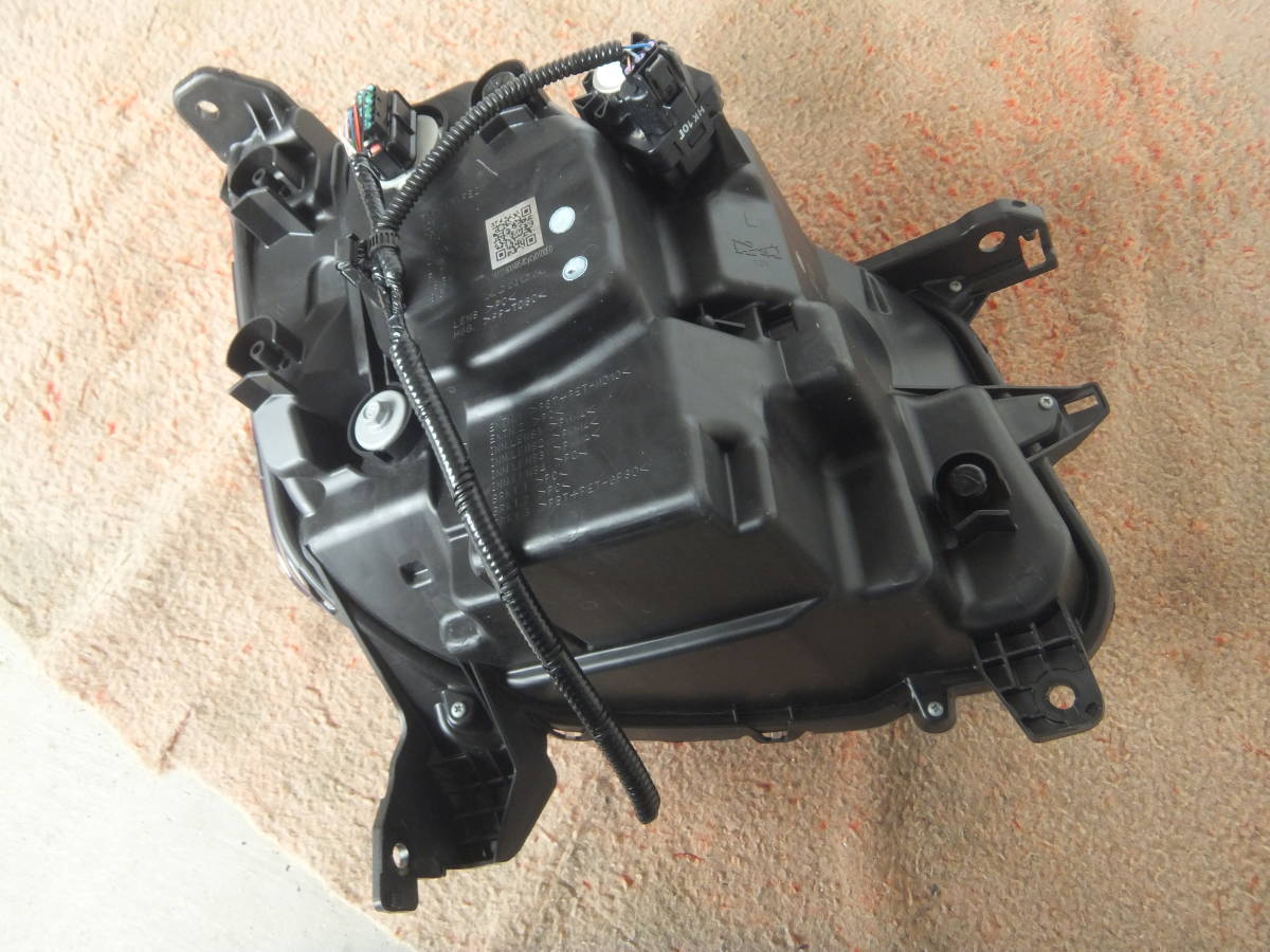 N-BOX JF4 JF3) 左 LED ヘッドライト 割れ無し W3105 N-BOX LED