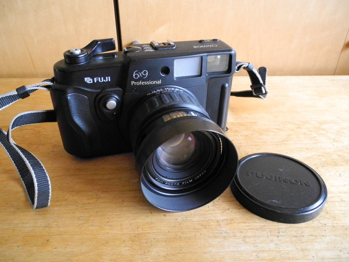 富士フイルム製、GW690MK3カメラです。中判の6x9サイズ判で撮影