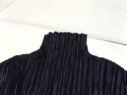 N3086：ISSEY MIYAKE PLEATS PLEASE（イッセイミヤケプリーツ