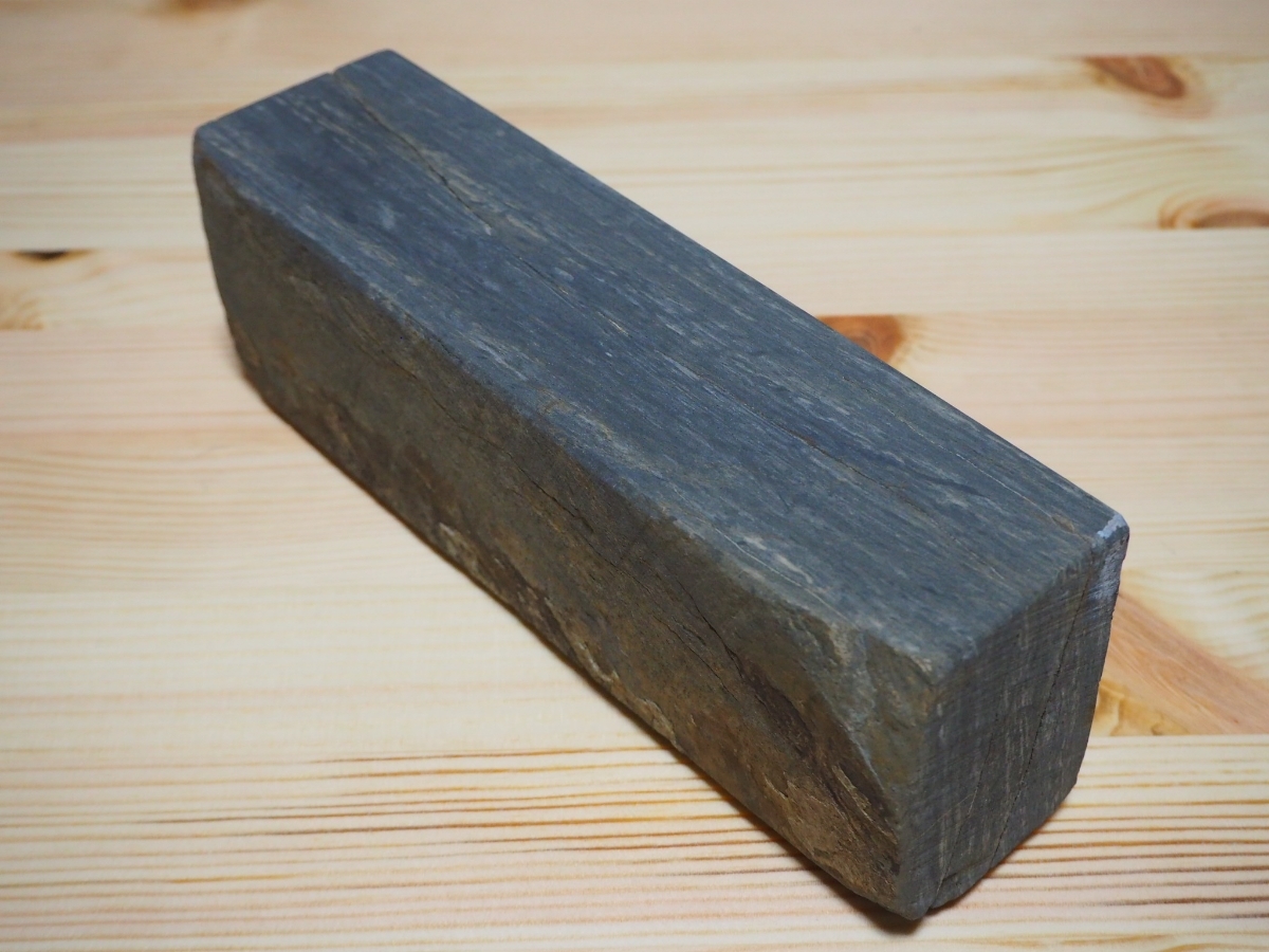 天然砥石 正本山 中山 浅黄 1012g 仕上げ砥石 ／ 鉋鑿大工道具鋸剃刀