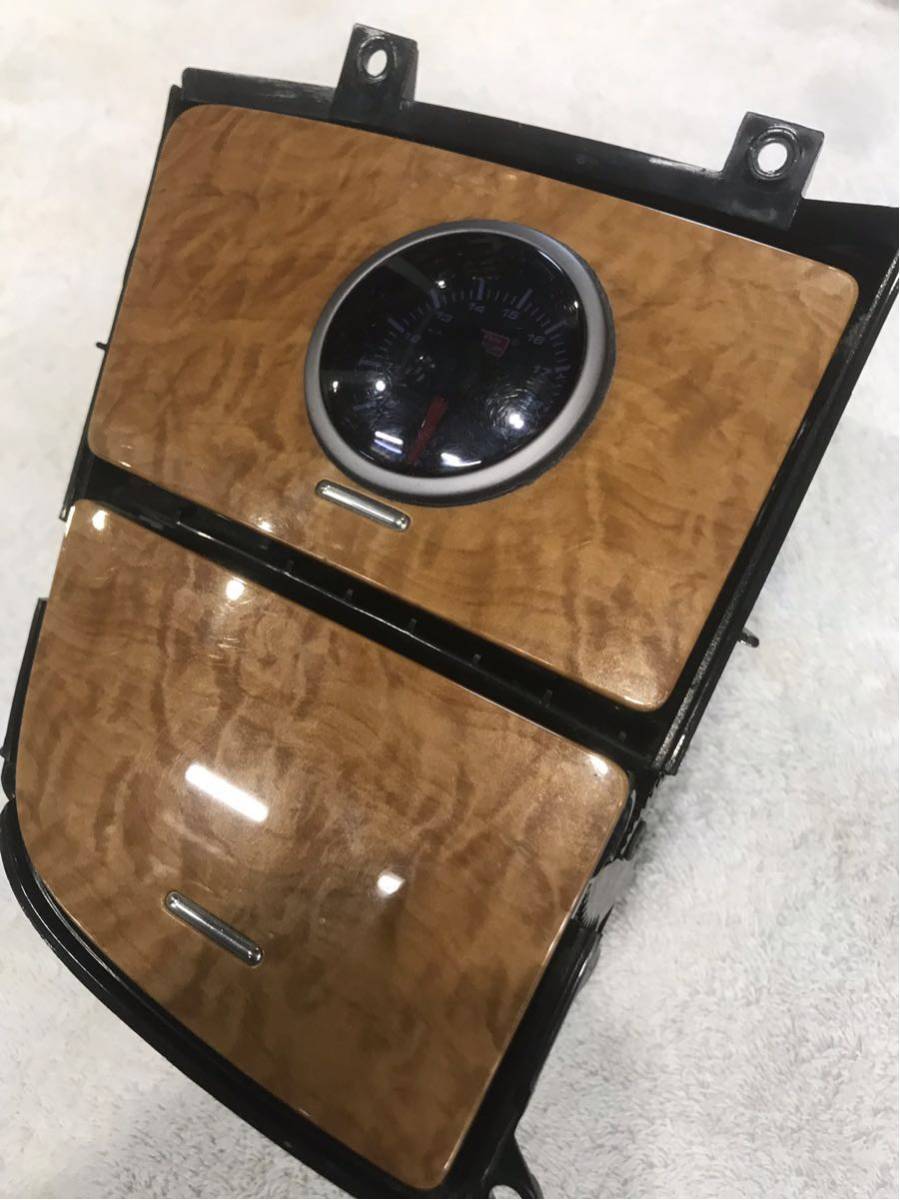 希少】ワンオフ トヨタ アルファード 10系 オートゲージ製 電圧計 後期