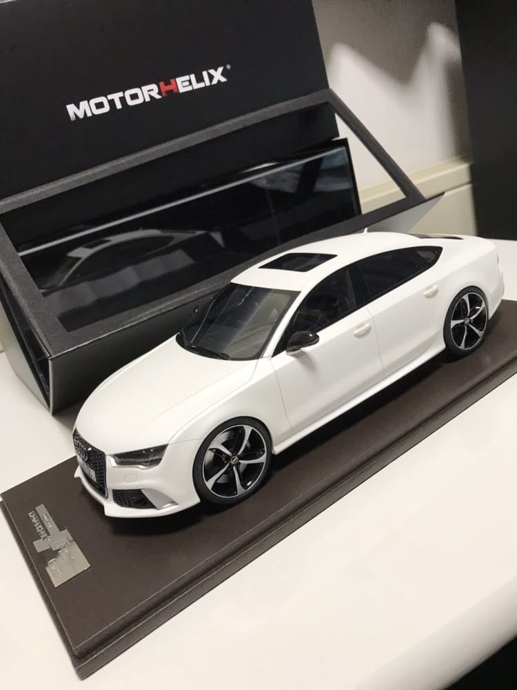 Diecast model cars Audi S8 Plus White 2017 1⁄18 Motorhelix
