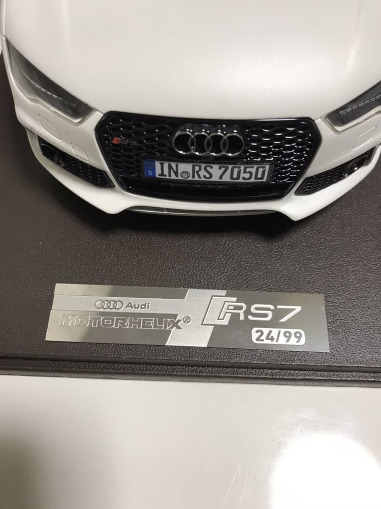 Diecast model cars Audi S8 Plus White 2017 1⁄18 Motorhelix